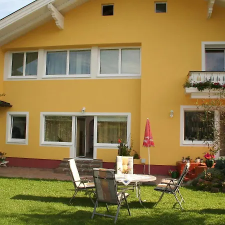 Haus Bauer-1 Appartement Zell am See