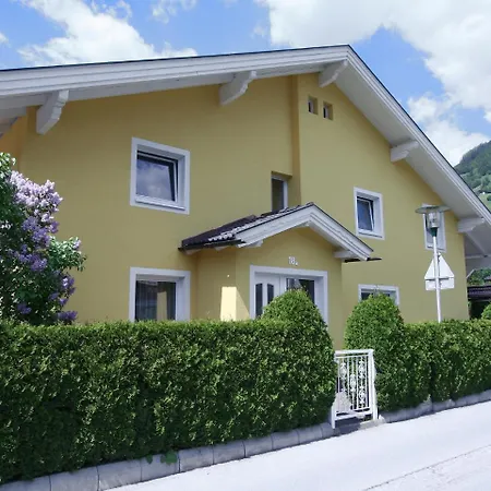 Haus Bauer-1 Appartement Zell am See